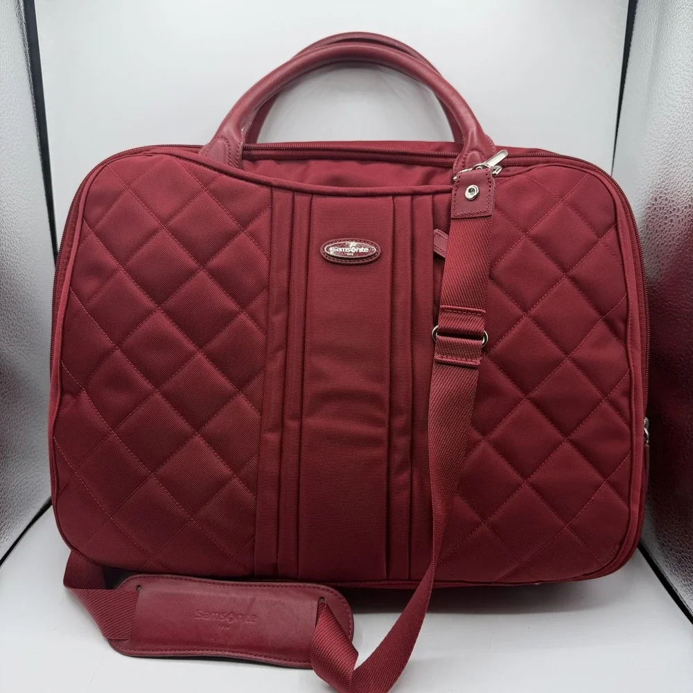 Samsonite Virgo Portfolio Quilted Laptop Briefcase Red with Shoulder‎ Strap